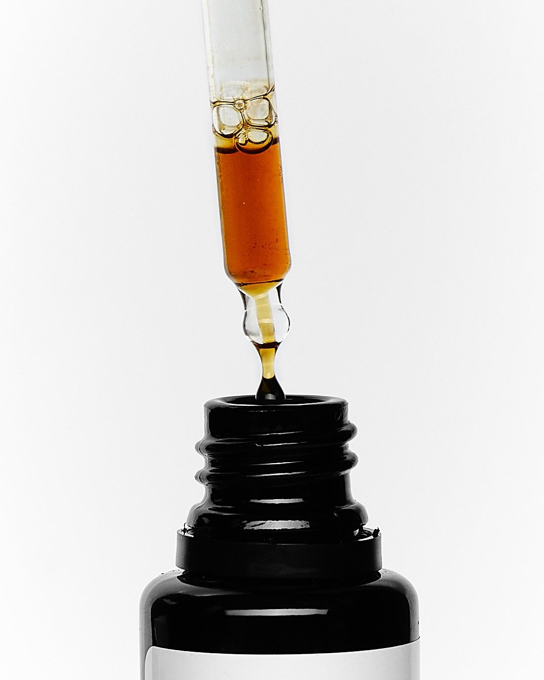 Dropper detail, serum texture